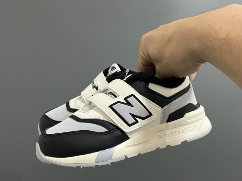 NEW BALANCE SHOES